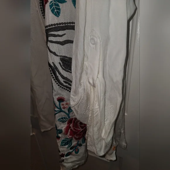 Savanna Jane White Boho Embroidered Blouse - Picture 6 of 8